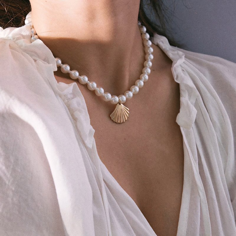 Brehn | Elegante Muschelperlen-Halskette
