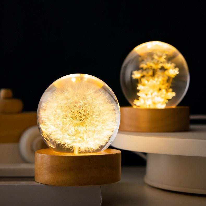 Kristallkugel-Lampe mit ewigen Blumen – Lumora | Brehn