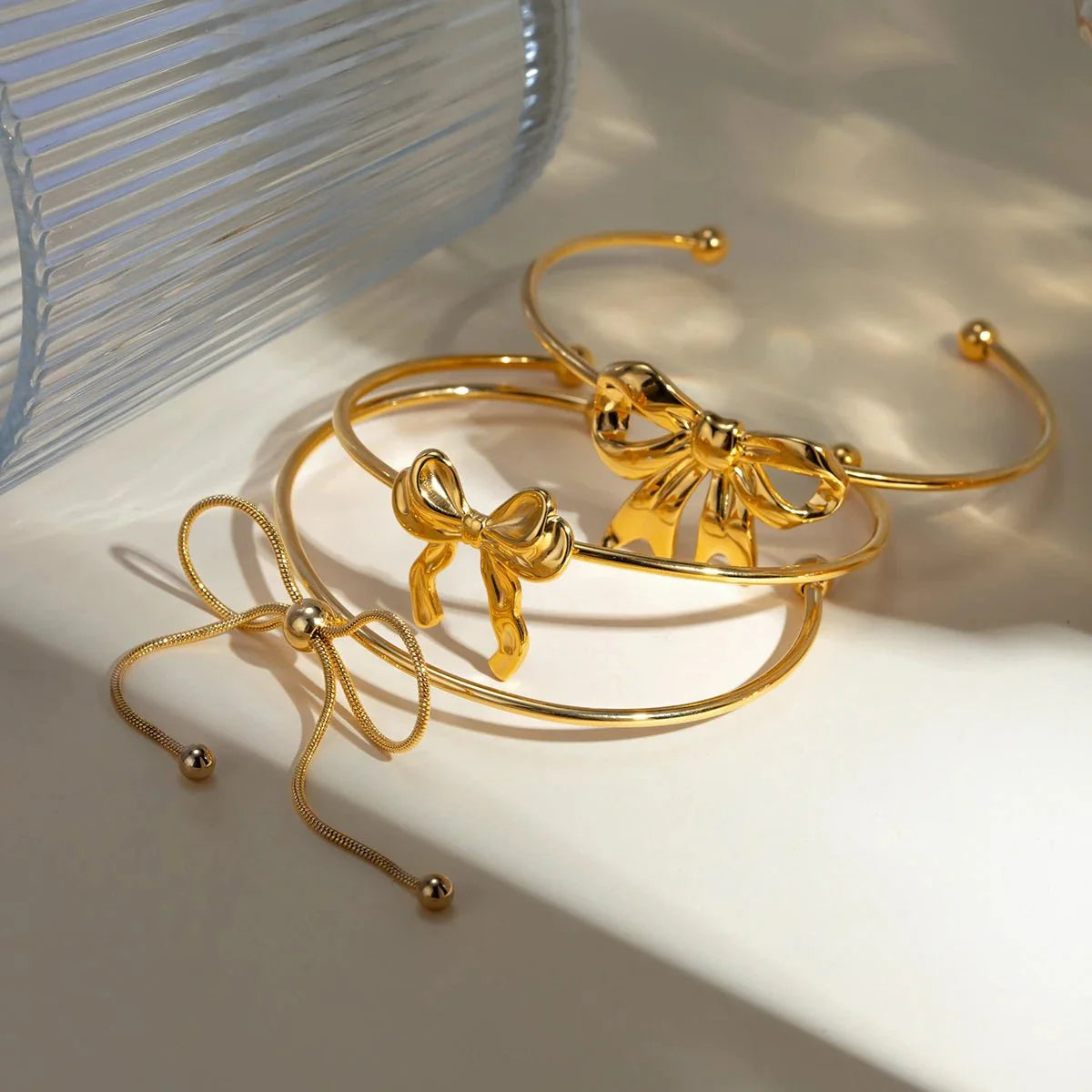 Brehn | Feminine Schleifenarmbänder