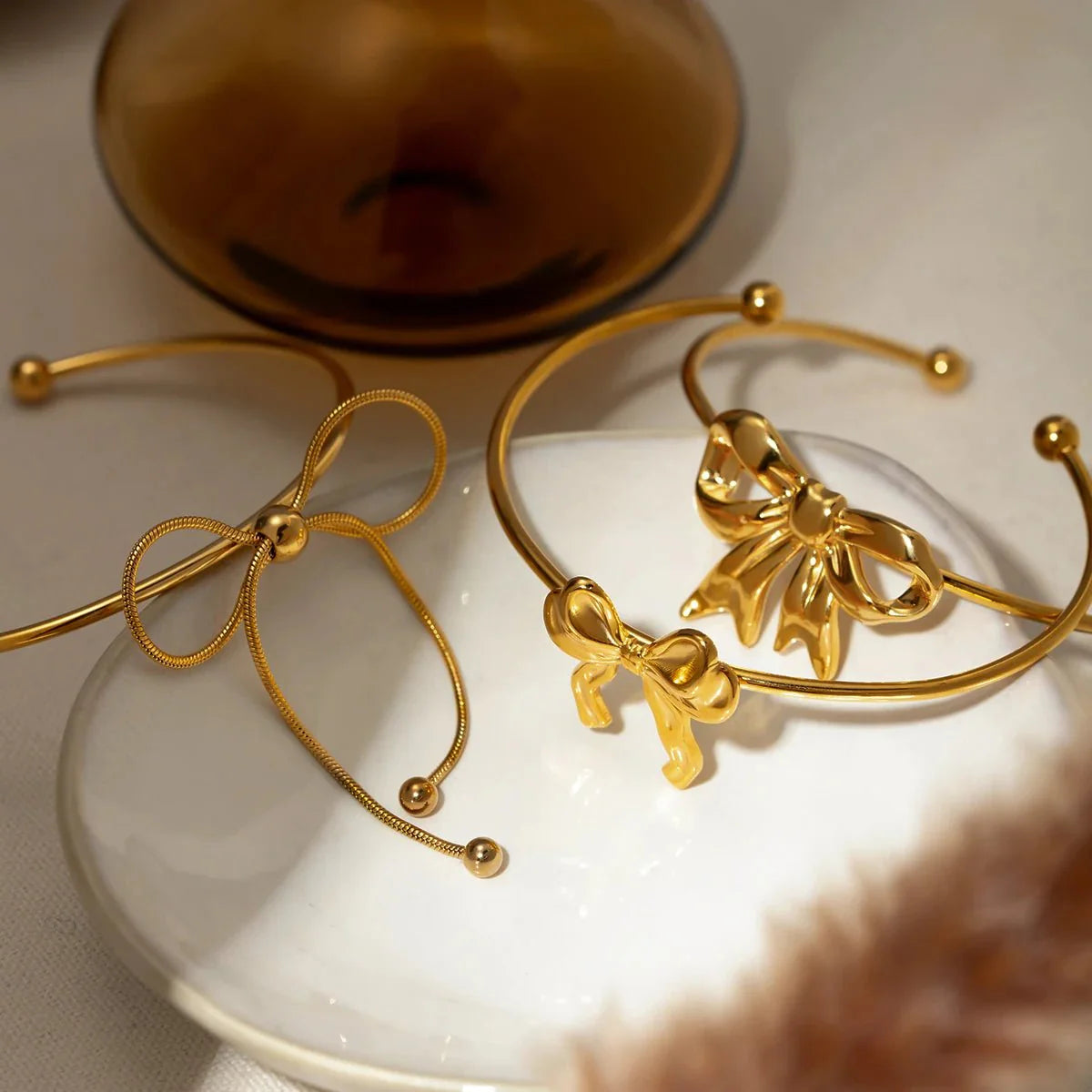 Brehn | Feminine Schleifenarmbänder