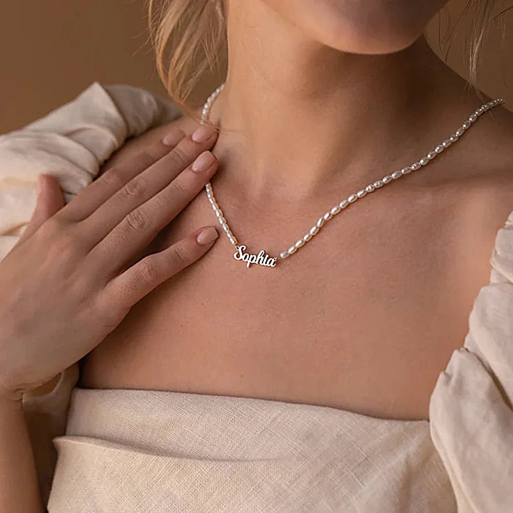 Brehn | Feminine personalisierte Namensperlenkette