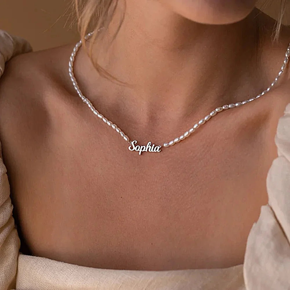 Brehn | Feminine personalisierte Namensperlenkette