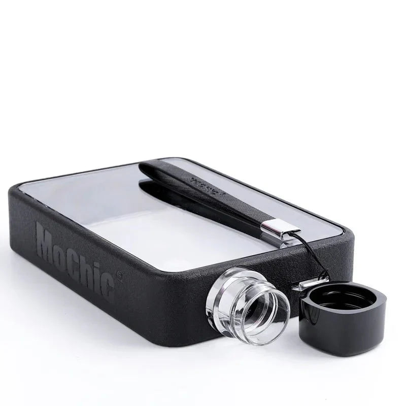 Brehn | Flache transparente Wasserflasche