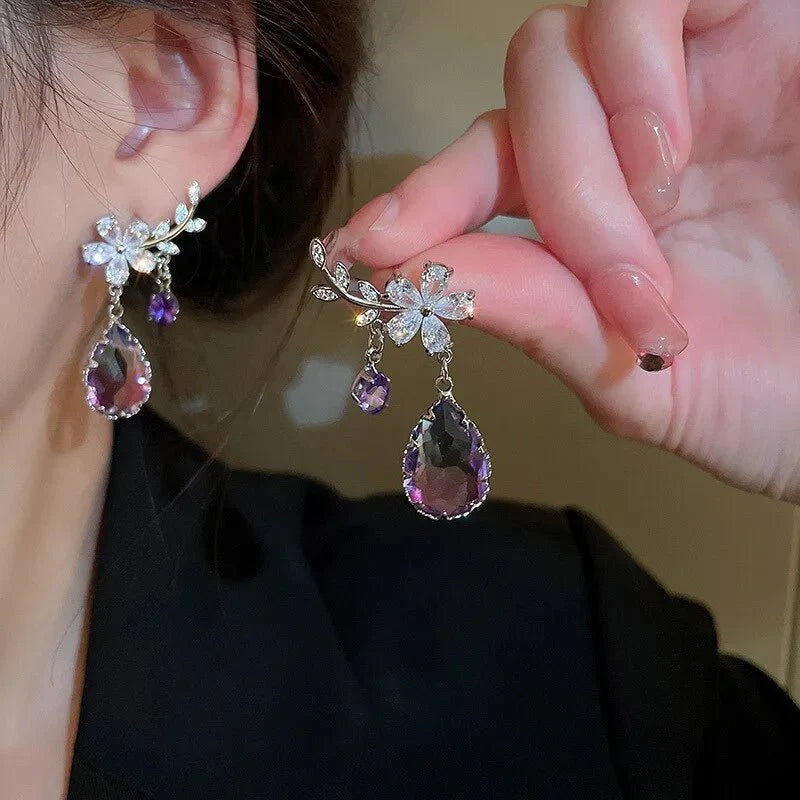 Brehn | Florale Amethyst-Wassertropfen-Ohrringe