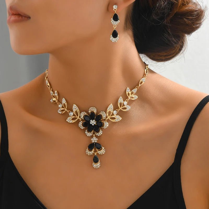 Brehn | Florales Diamant-Halsketten- und Ohrringe-Set