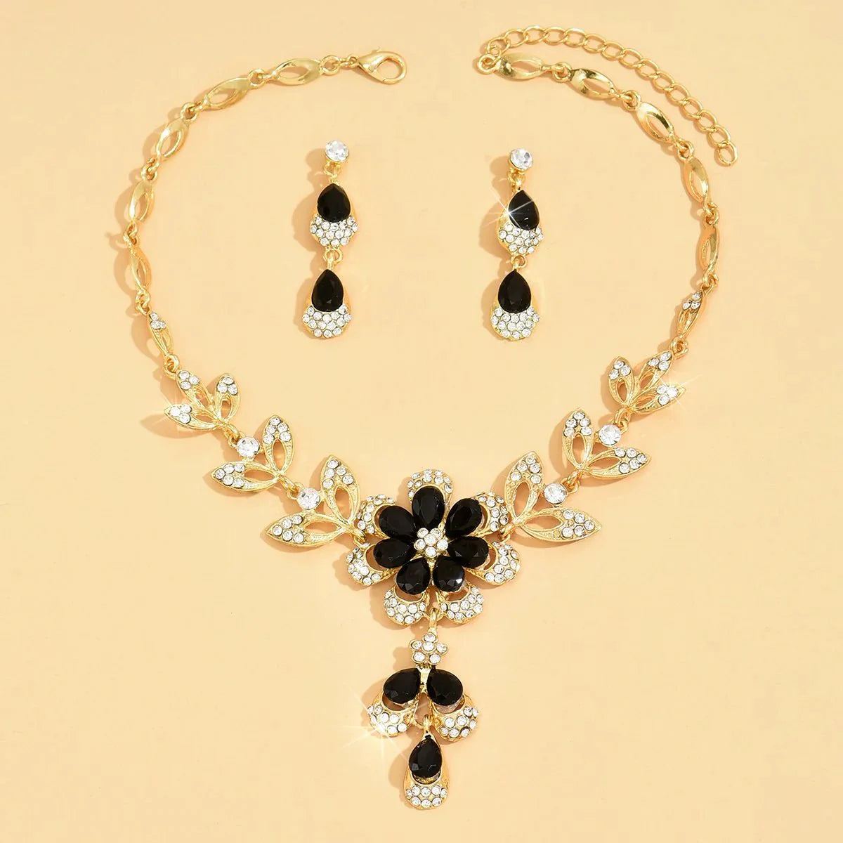 Brehn | Florales Diamant-Halsketten- und Ohrringe-Set