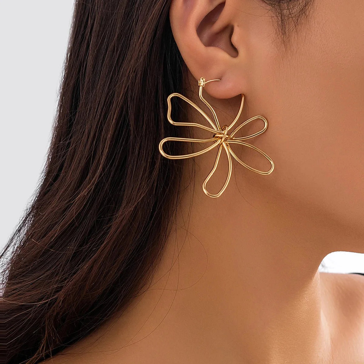 Brehn | Florale Knoten Umriss Ohrringe