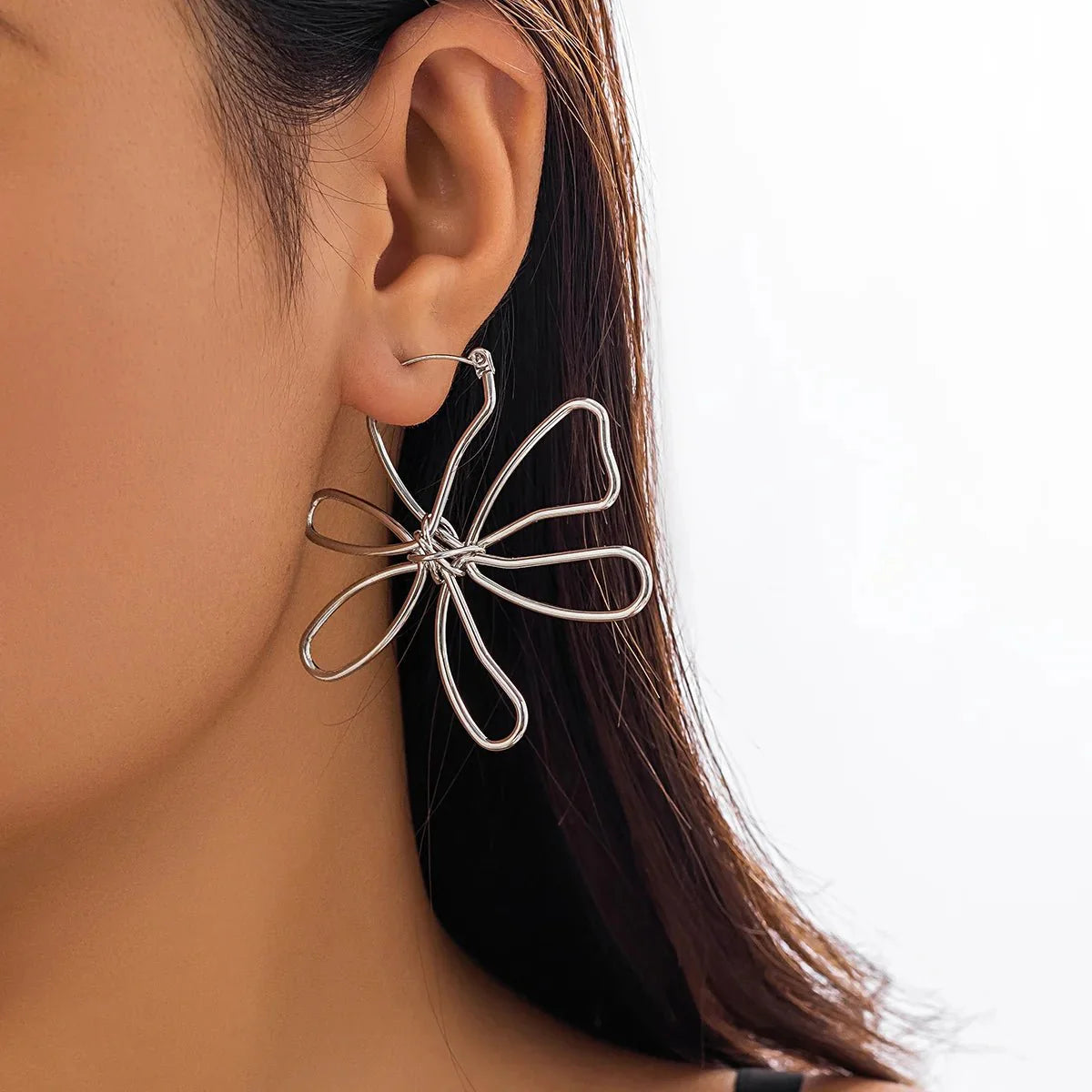 Brehn | Florale Knoten Umriss Ohrringe