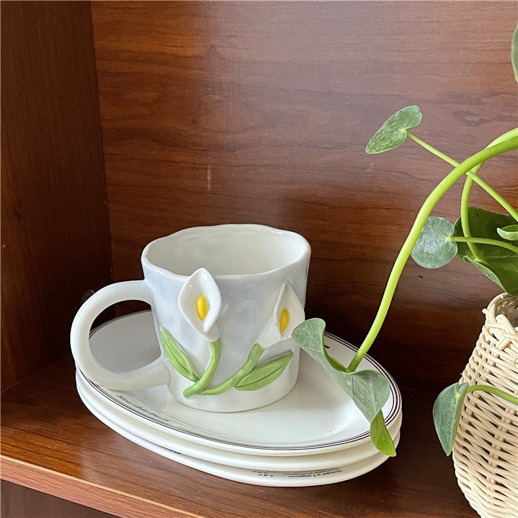 Künstlerische 3D Blumenceramic Tasse – Fesselndes Tulpen- & Rosendesign