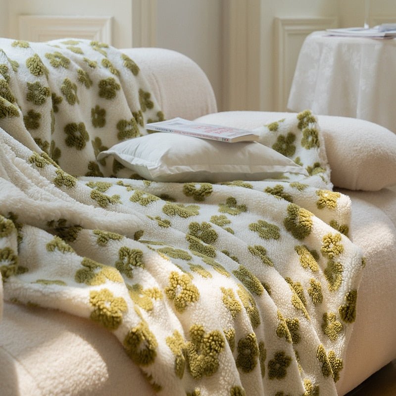 Fluffy Floral Plush Verdickte Decke für Gemütlichen Komfort | Brehn
