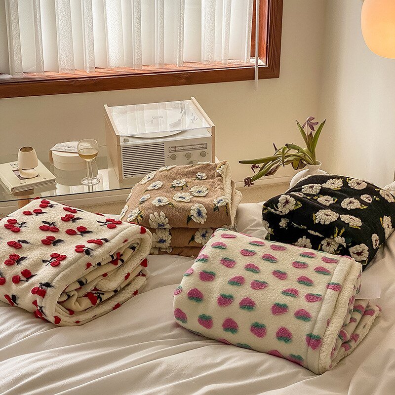 Fluffy Floral Plush Verdickte Decke für Gemütlichen Komfort | Brehn