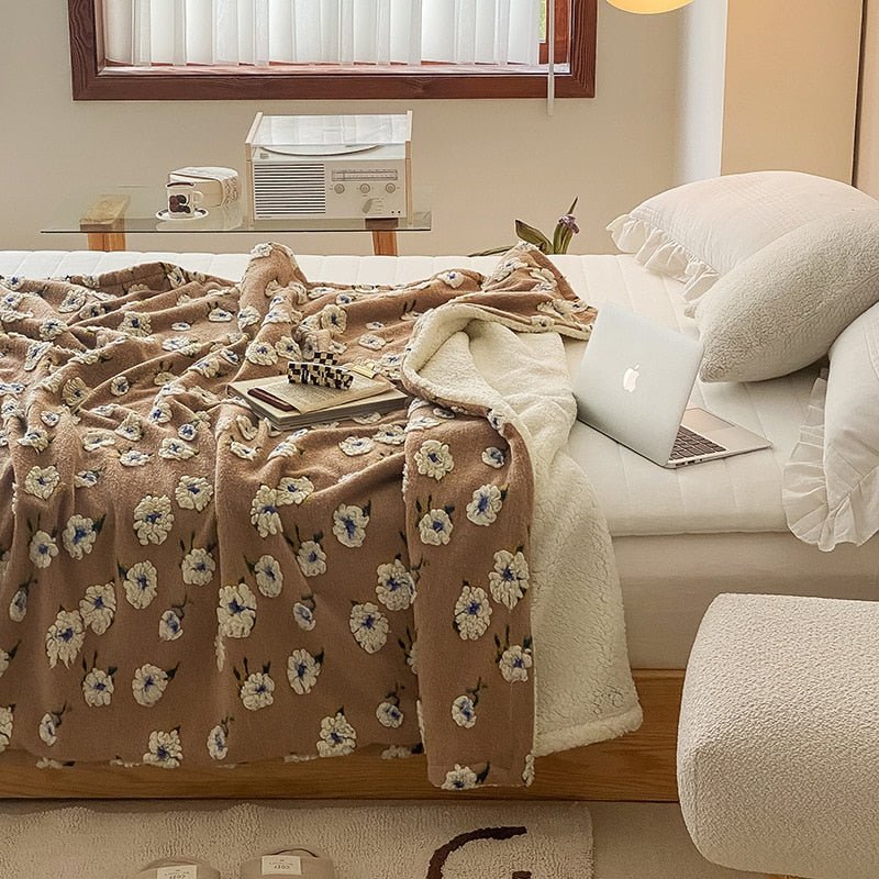 Fluffy Floral Plush Verdickte Decke für Gemütlichen Komfort | Brehn