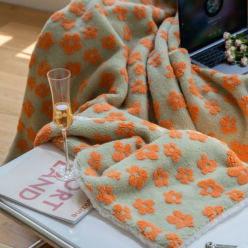 Fluffy Floral Plush Verdickte Decke für Gemütlichen Komfort | Brehn