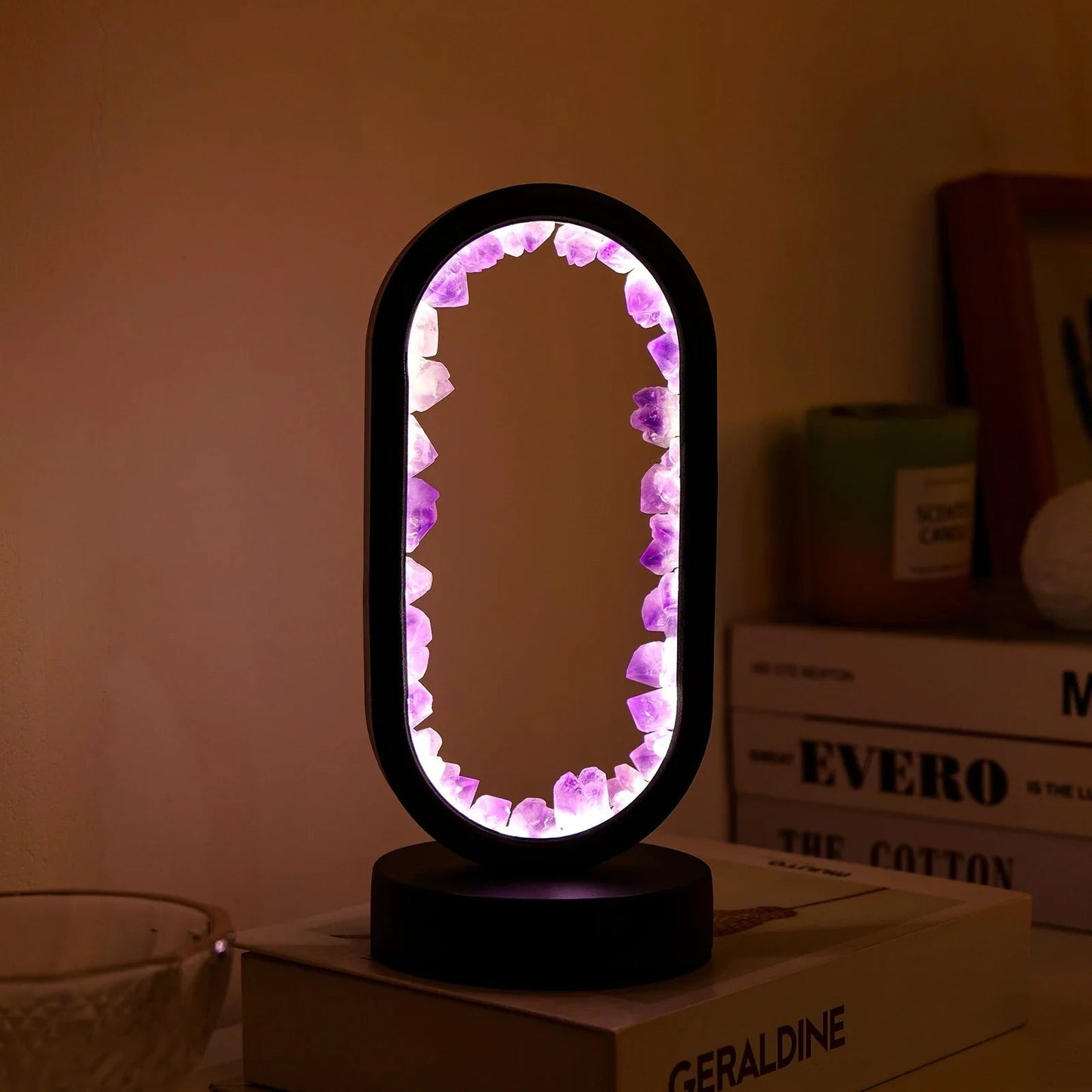 Brehn | Handgemachte Amethystlampe - Serenith