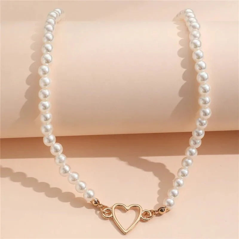 Brehn | Herzumriss Perlen Choker Halskette