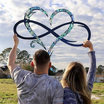 InfinityHeart Wanddekoration – Eisenskulptur mit Symbol der ewigen Liebe