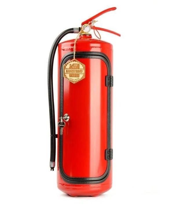SPARKSTASH – Versteckter Getränkebehälter im Feuerlöscher-Design