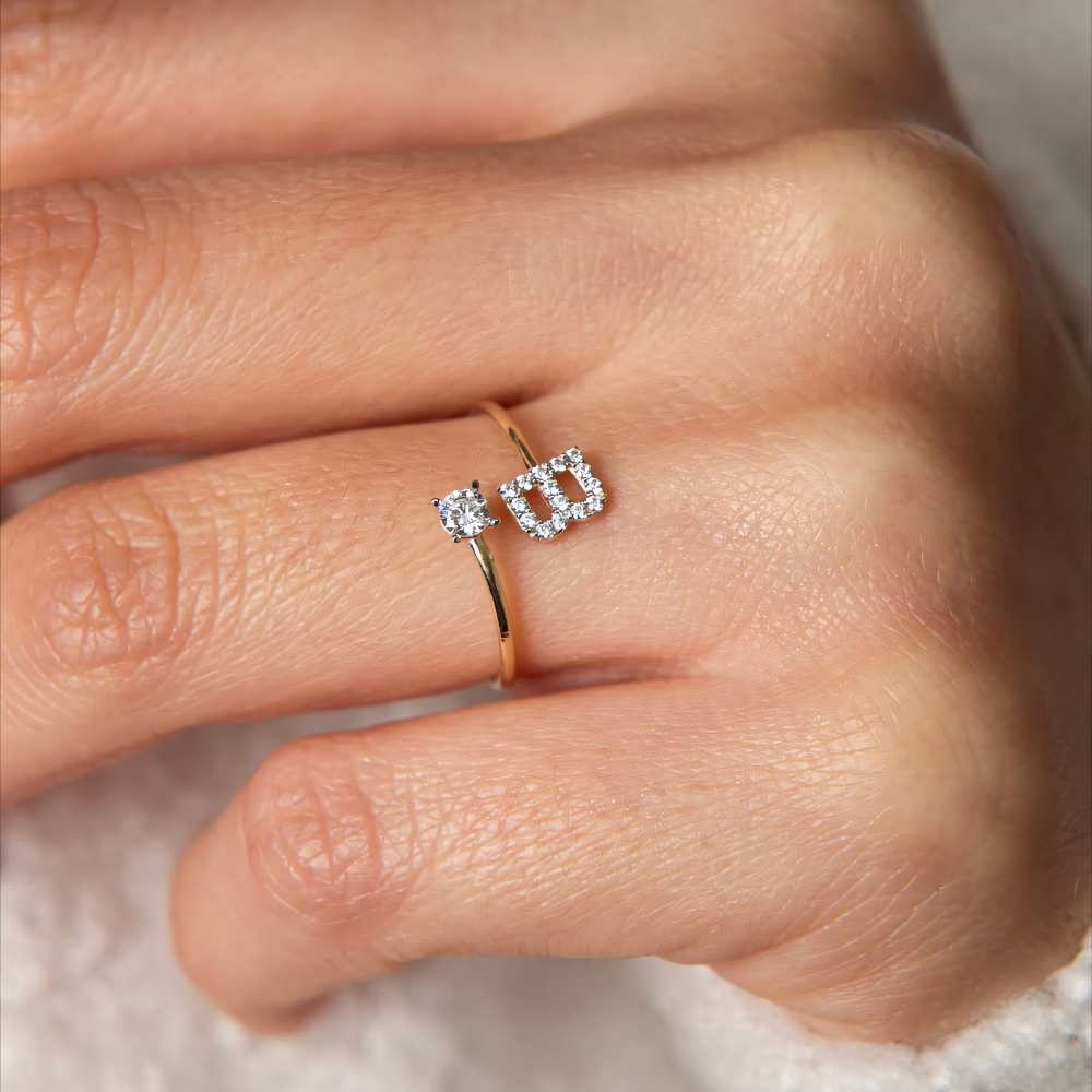 Brehn | Verstellbarer zarter Diamant Buchstabenring