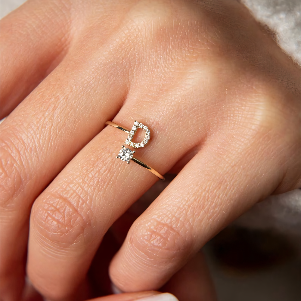 Brehn | Verstellbarer zarter Diamant Buchstabenring