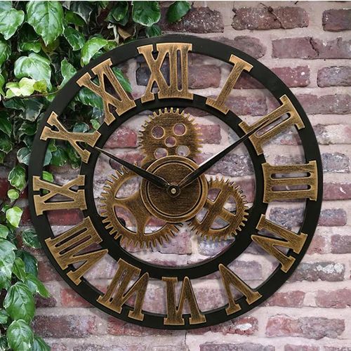 Wanduhr im industriellen Stil