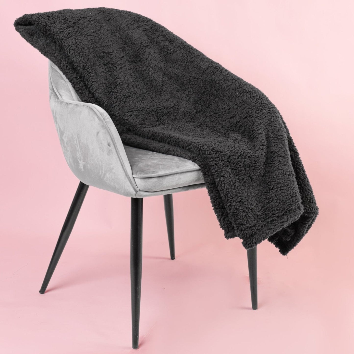 Brehn | CozyGuard Decke - Luxuriöse Wasserfeste Decke für Entspannung