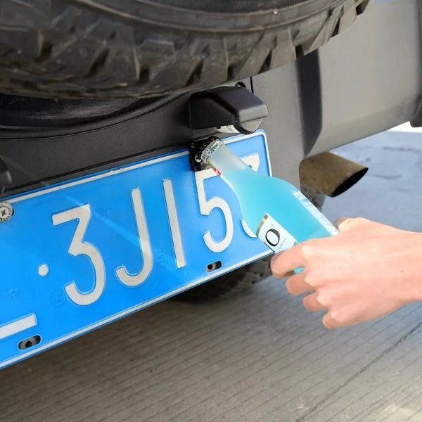 Nummernschild montierter Flaschenöffner | Brehn
