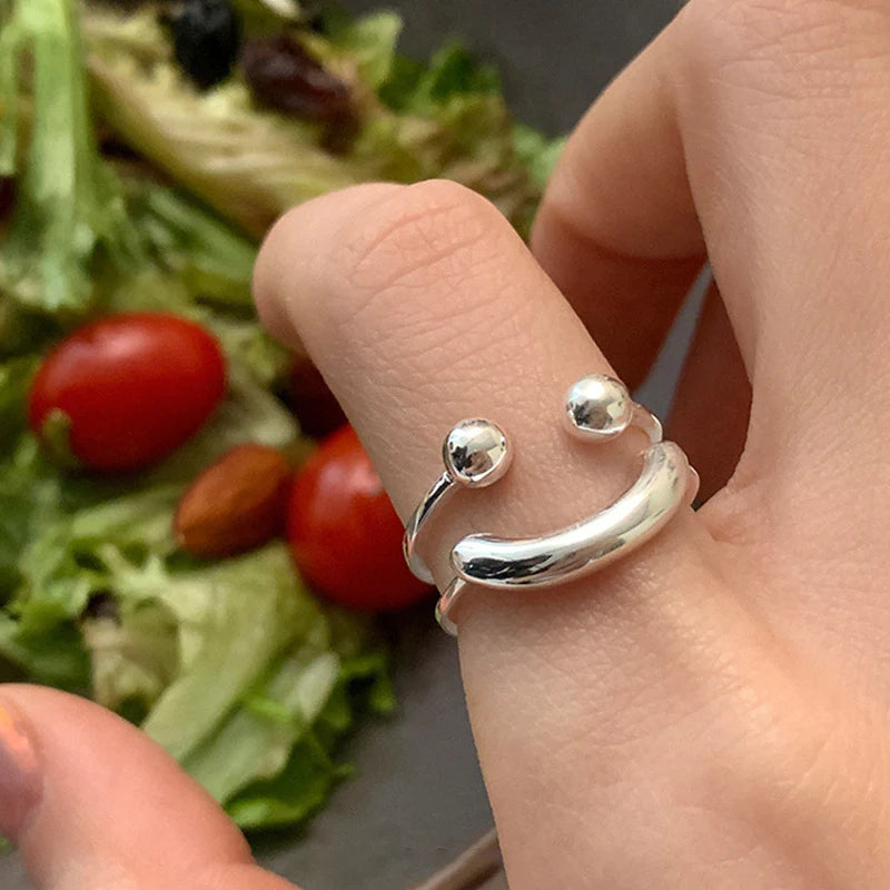 Brehn | SmiliRing: Ein Lächeln an Ihren Fingerspitzen