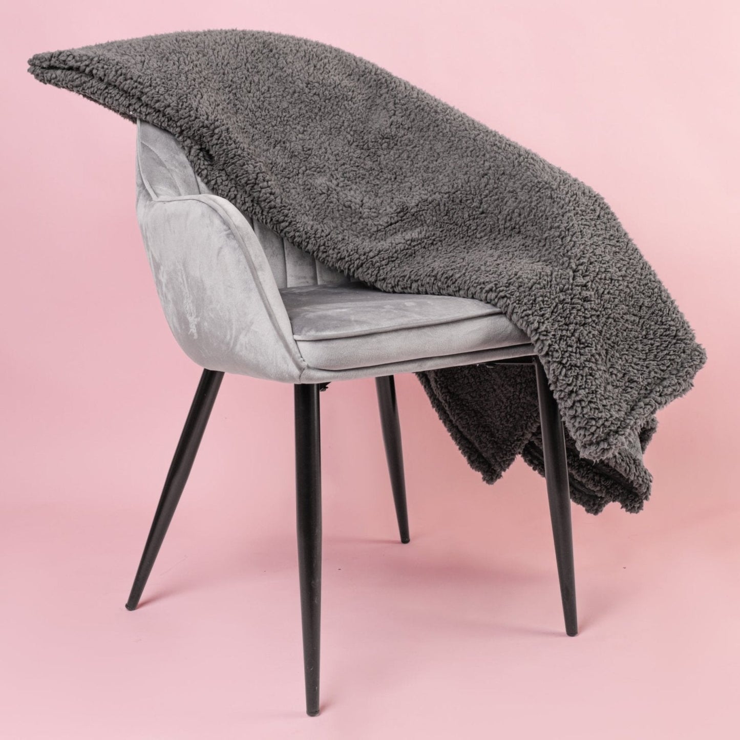 Brehn | CozyGuard Decke - Luxuriöse Wasserfeste Decke für Entspannung