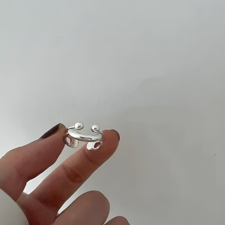 Brehn | SmiliRing: Ein Lächeln an Ihren Fingerspitzen