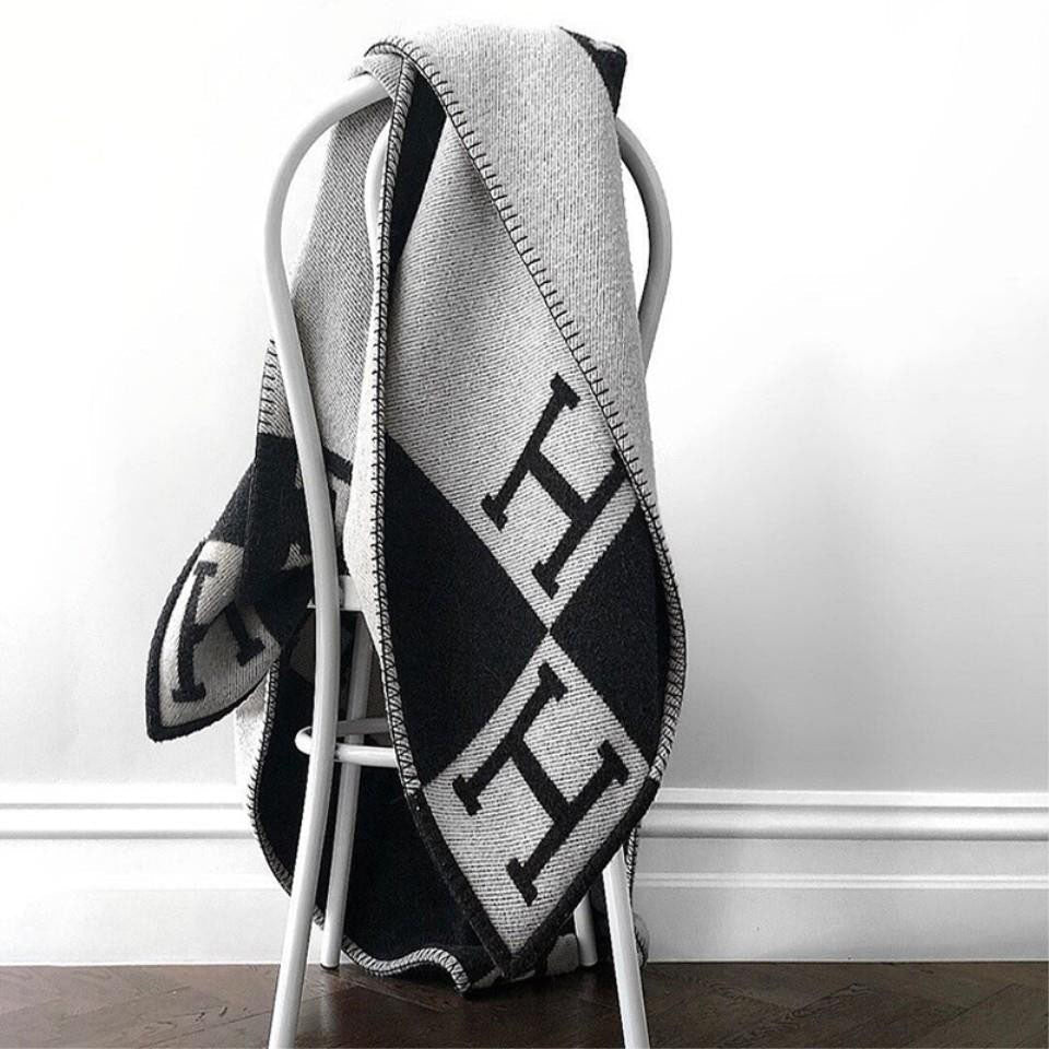 BowLift | Wool Cashmere Blend Throw Blanket (70% Wool / 30% Cashmere) 140x170 cm