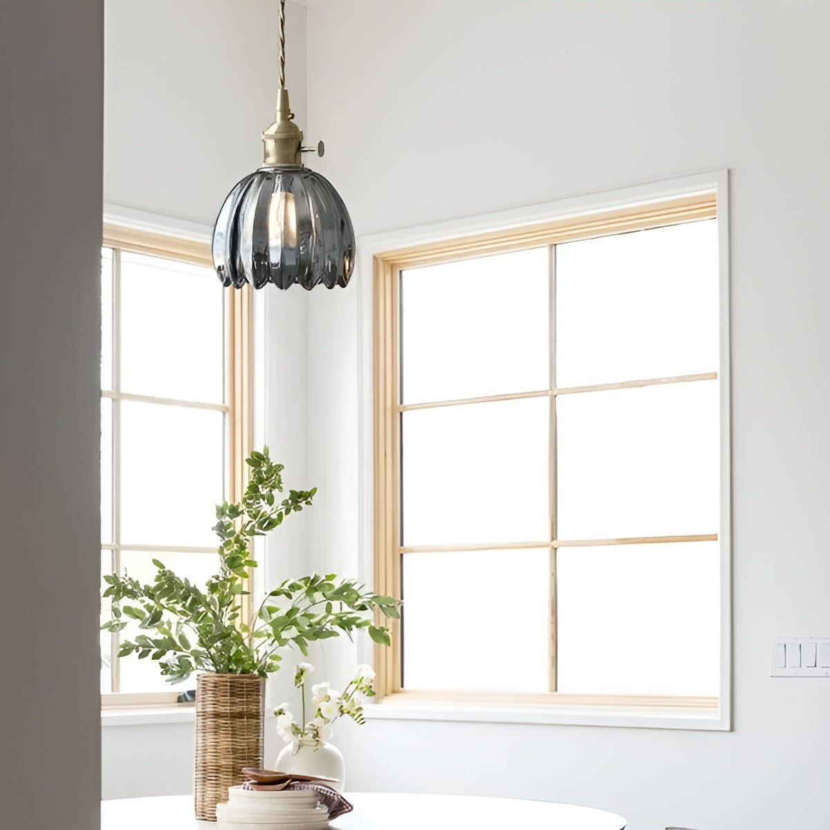 Pendelleuchte mit Blütenglas japanisches Design für gemütliche Räume