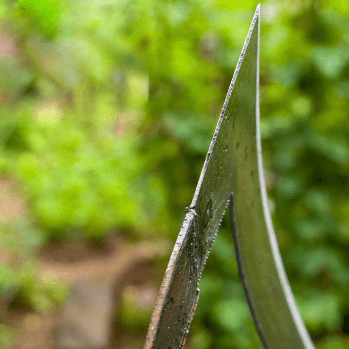 TerraFork handgeschmiedete Gartenforke für Unkrautbekämpfung und Bodenbearbeitung | Brehn