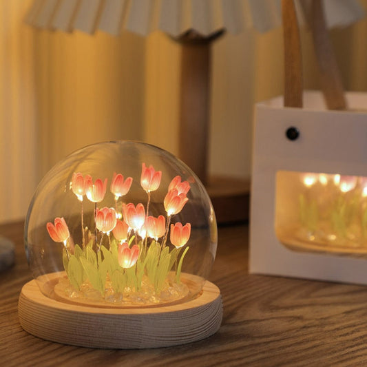 Tulpen-Nachtlicht mit LED-Beleuchtung (batteriebetrieben) – Beruhigendes, kabelloses Licht für Schlaf- und Kinderzimmer