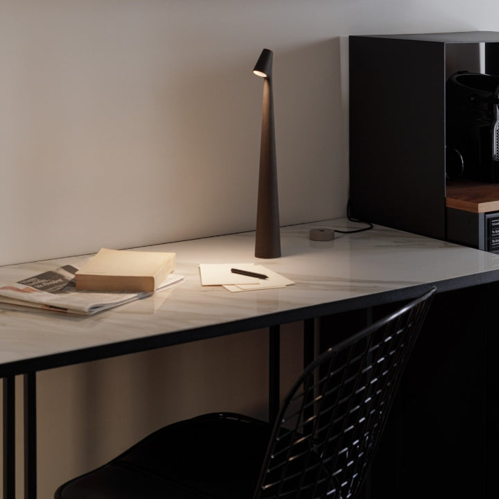 Brehn | Skulptur Tischlampe Drahtlose LED Lampe Solid Aluminium 10000mAh Batterie 3-Stufen Dimmung CRI 90 USB-C Ladeanschluss Warmweiß 2700K