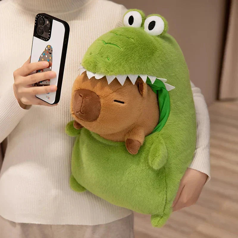 Brehn | Capybara Grünes Dinosaurier Outfit Plüschfigur