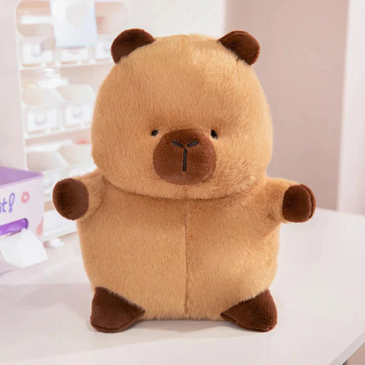 Brehn | Chubby Capybara Plüschfigur mit Hut