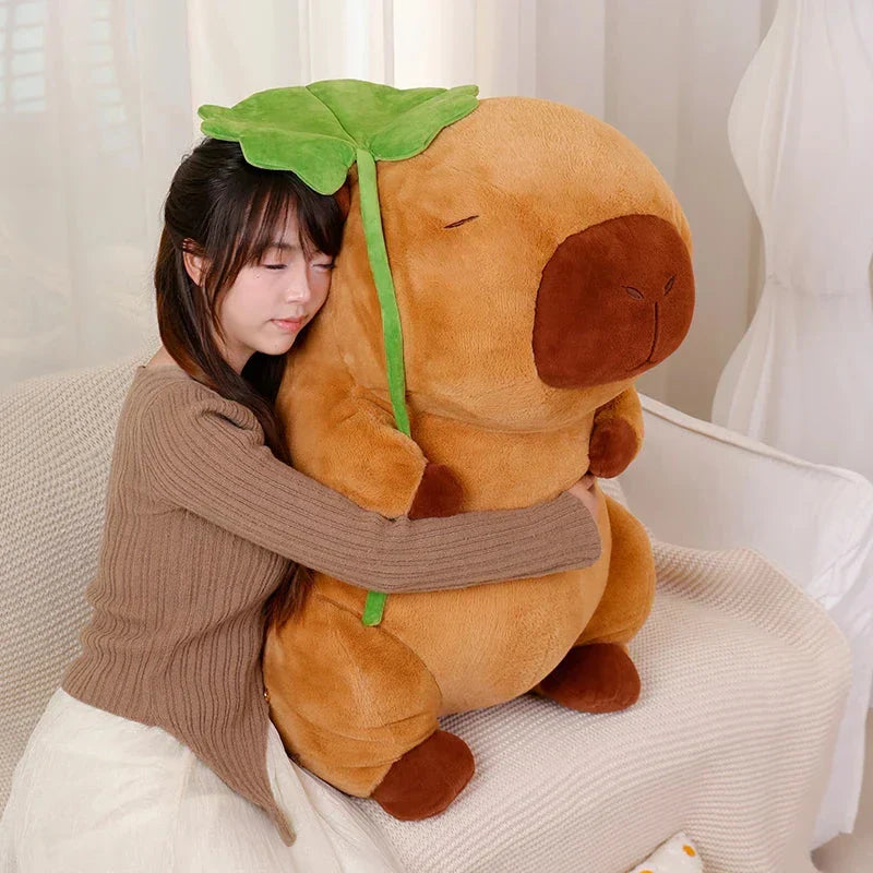 Brehn | Kawaii Capybara Plüschfigur mit Blatt