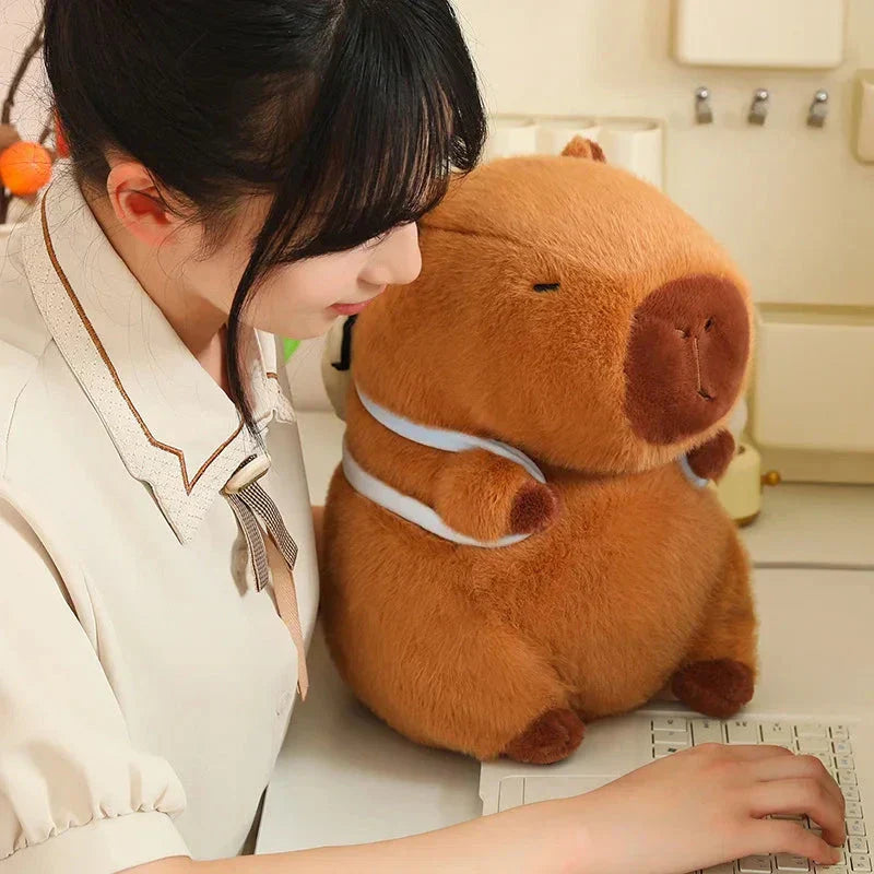 Brehn | Kawaii Capybara mit Rucksack Plüschkollektion