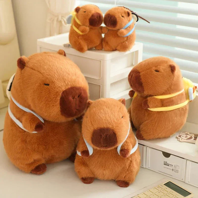 Brehn | Kawaii Capybara mit Rucksack Plüschkollektion