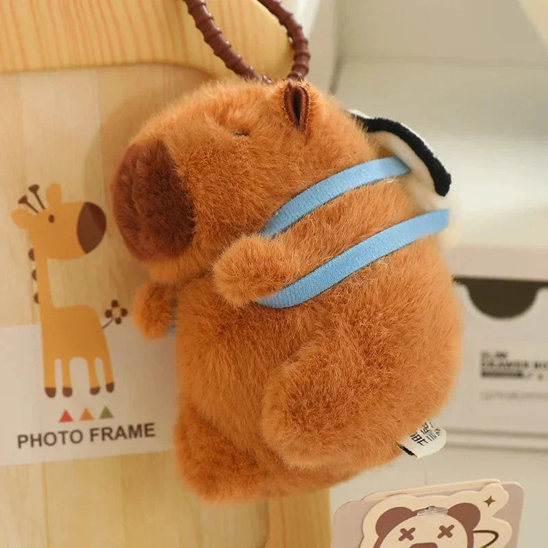 Brehn | Kawaii Capybara mit Rucksack Plüschkollektion