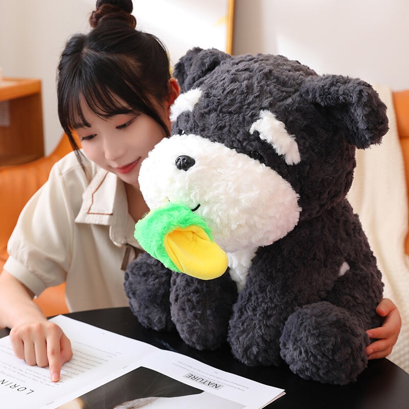Brehn | Kawaii Sooty der schwarze flauschige Hund mit Schluffi-Plüschtier