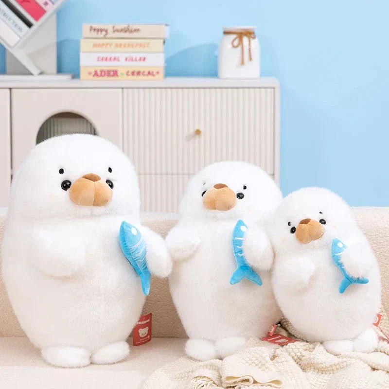 Brehn | Mochi Seal Plüschfigur mit Fisch