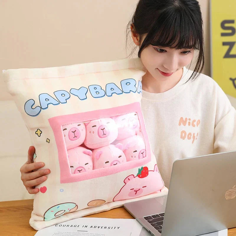 Brehn | Pink Brown Capybara Candy Bag Plüschtiere
