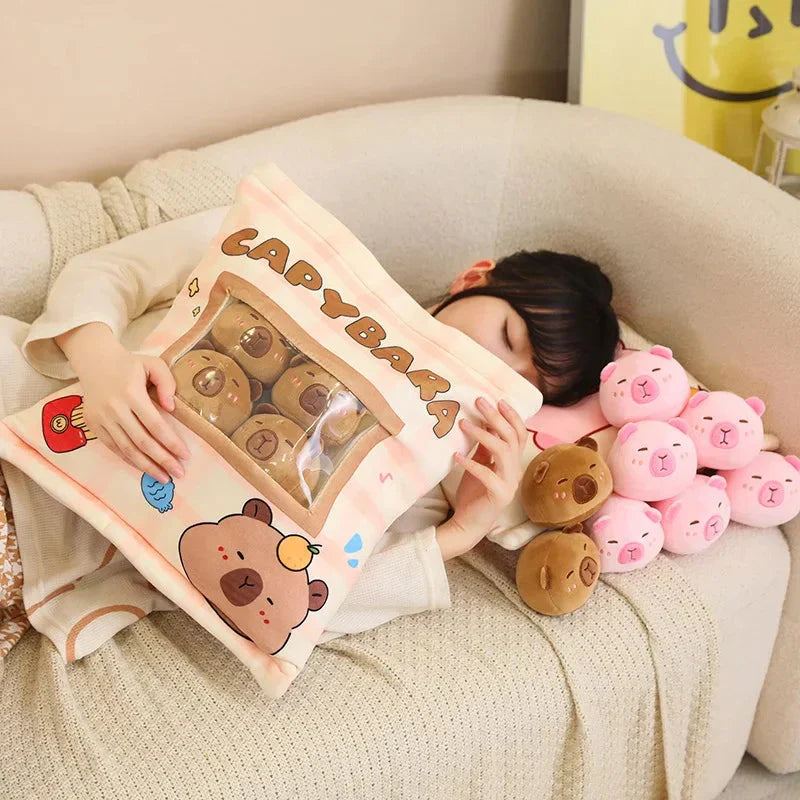 Brehn | Pink Brown Capybara Candy Bag Plüschtiere