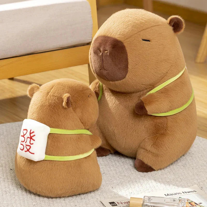 Brehn | Schlafende Capybara mit Mahjong-Rucksack Plüschspielzeug
