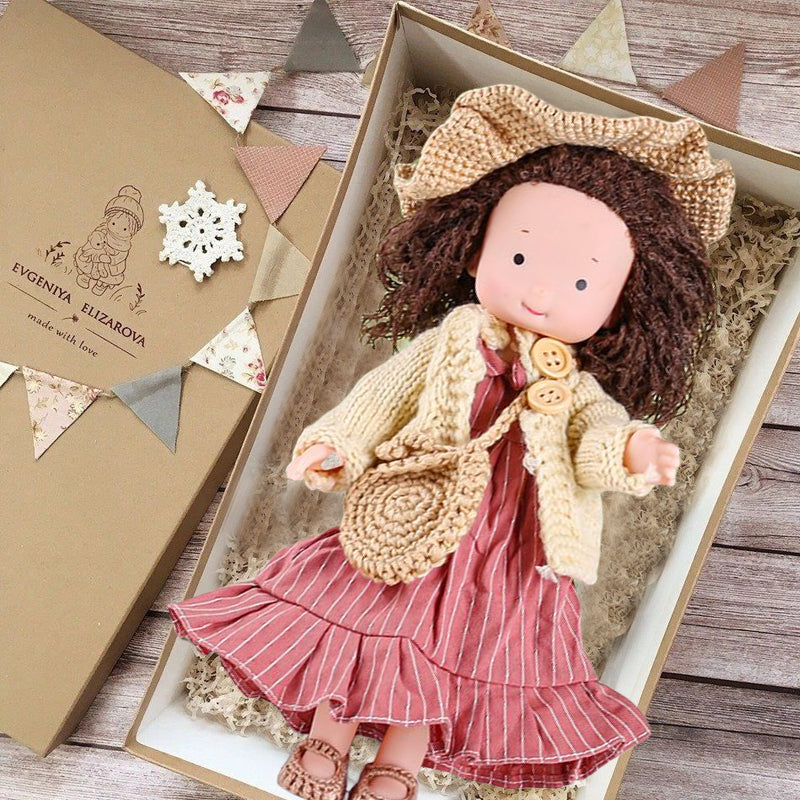 Brehn | Handgefertigte Waldorfpuppe | Naturmaterialien & Schadstofffrei | Pädagogisches Stoffspielzeug | Hypoallergen & Bio-Qualität | 30cm Kuschelpuppe