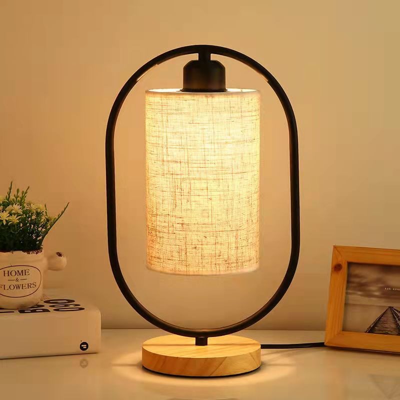 Industrieller Stil Holztischlampe mit Metallakzent | Brehn