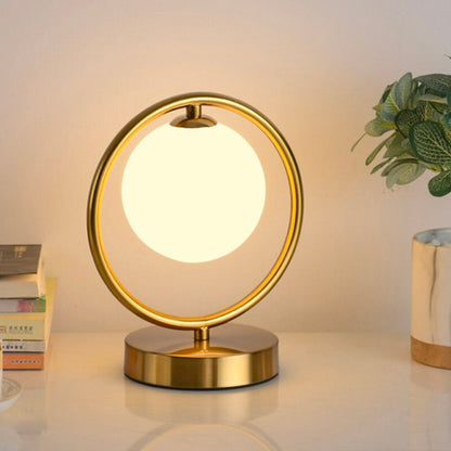 Goldene Metallkugel Nachttischlampe - USB aufladbares Design | Brehn
