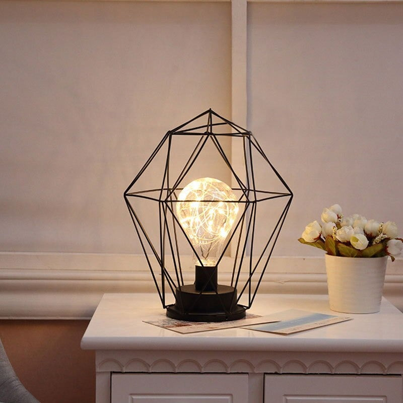 Industrielle Akku-Bedseitenlampe mit bunten Perlen | Brehn
