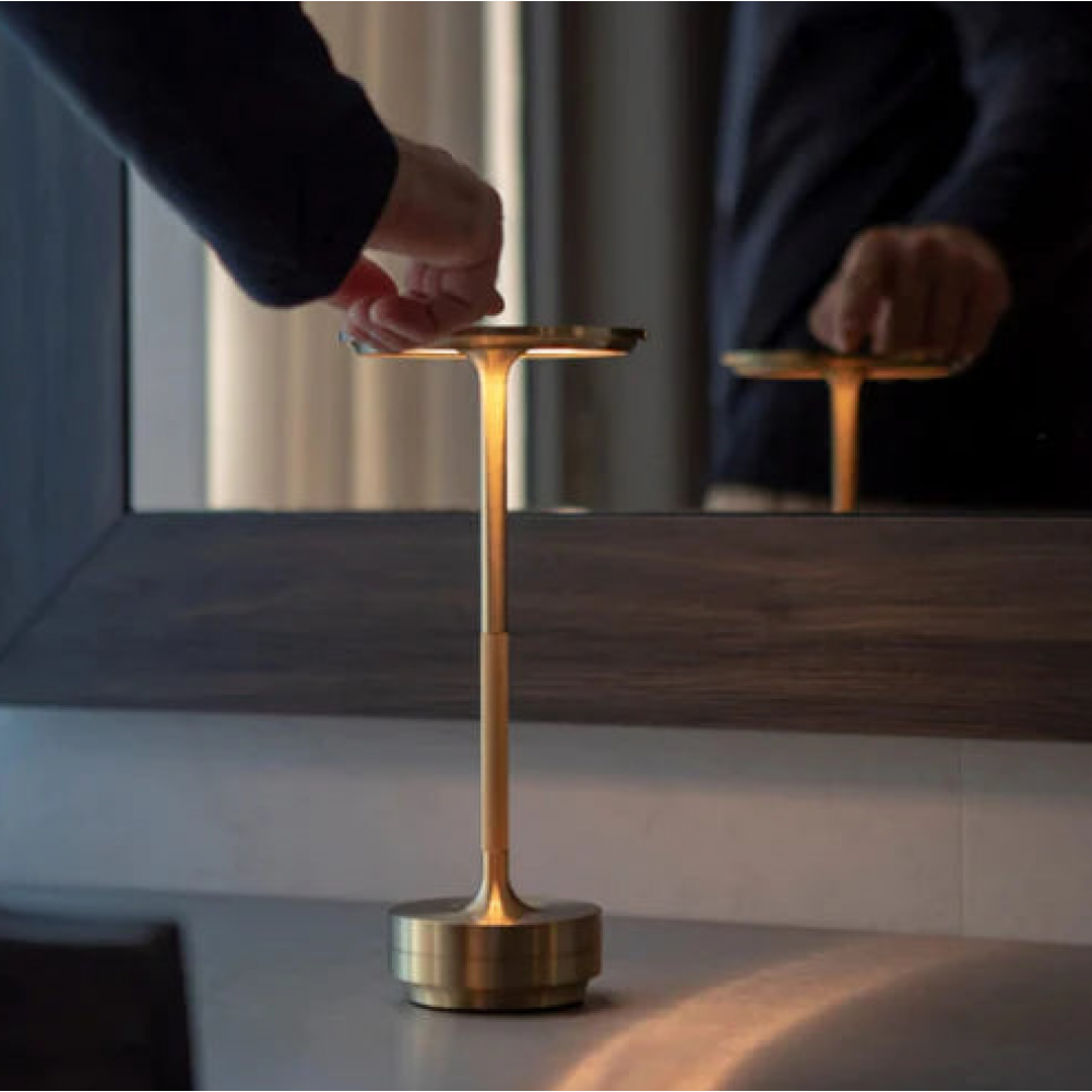 ClarityGlow Luxus Edition | Kabellose LED Tischlampe | Brehn